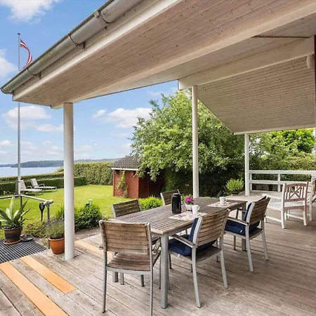 Fy166-middelfart-skrillinge-strand-100 Holiday home *