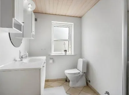 Fy166-middelfart-skrillinge-strand-100 펜션 미델파르트